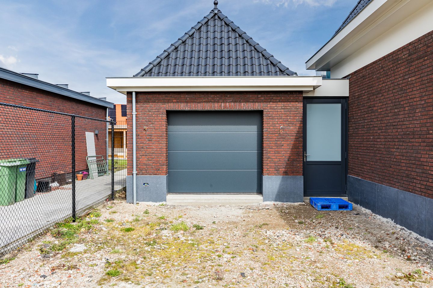 Photo 40 of Mr de la Courtstraat 15-E