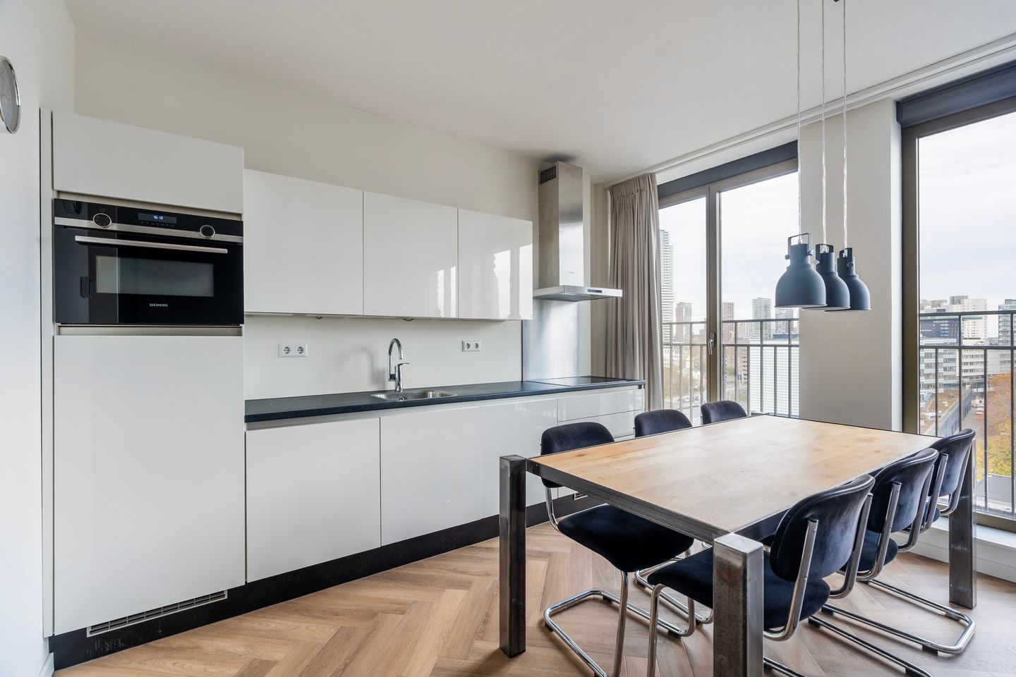 Foto 10 van Van Vollenhovenstraat 3-904