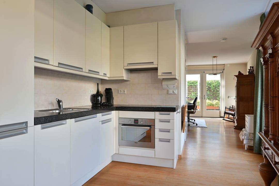 Photo 8 of Van Hogendorplaan 46-D