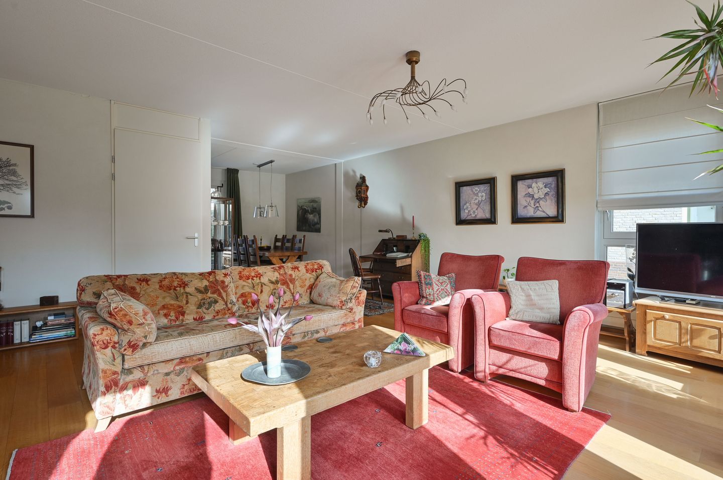 Photo 5 of Van Hogendorplaan 46-D