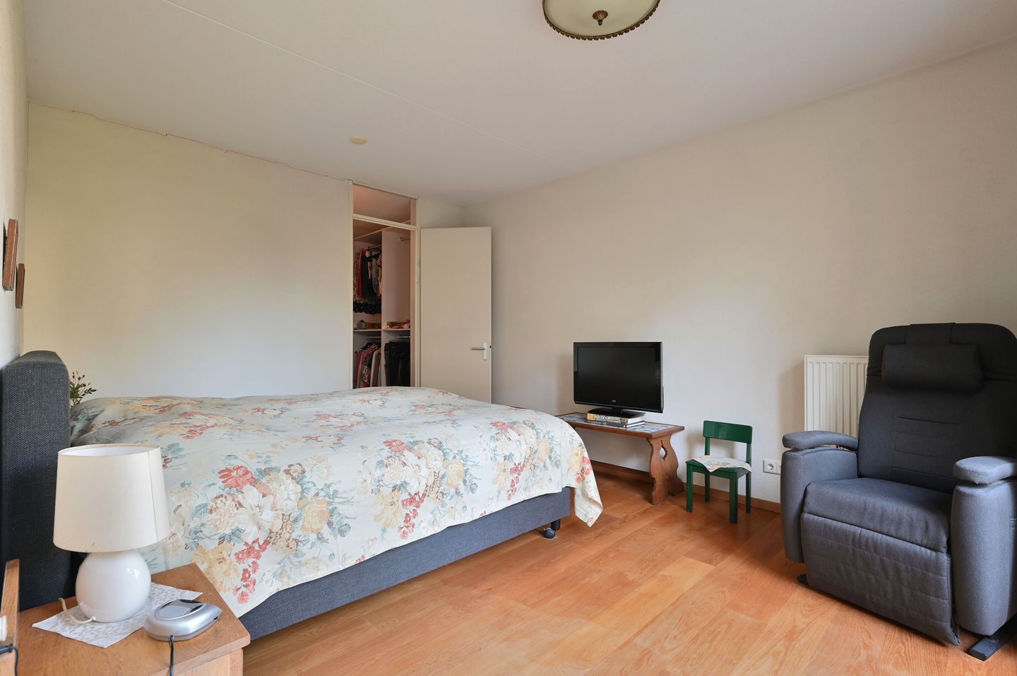 Photo 10 of Van Hogendorplaan 46-D