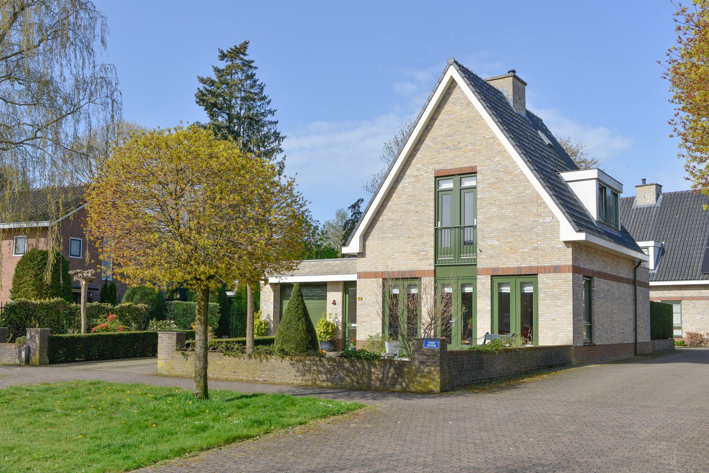 Photo 29 of Van Hogendorplaan 46-D