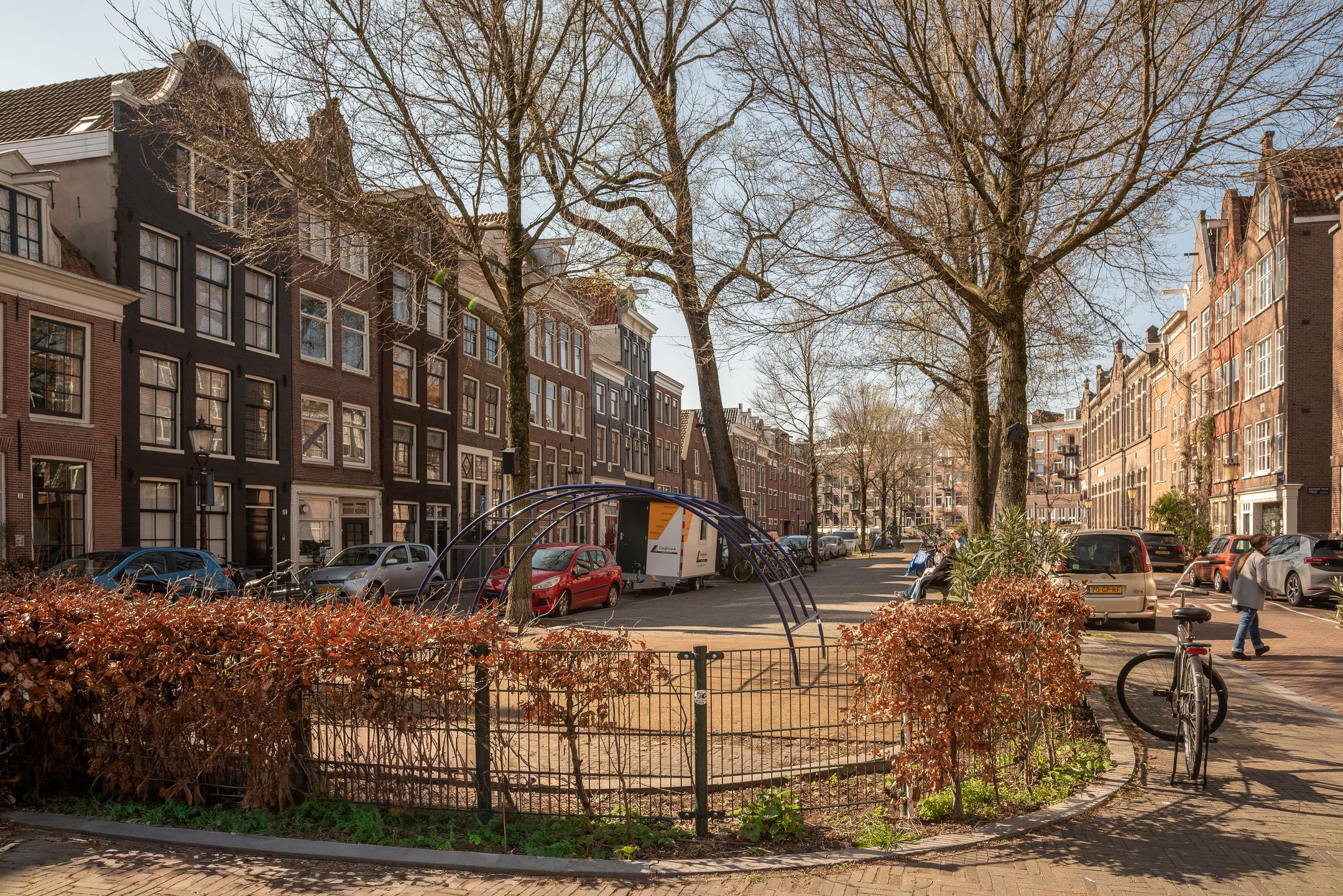 Renovated canal apartment with authentic character in the Jordaan — 36