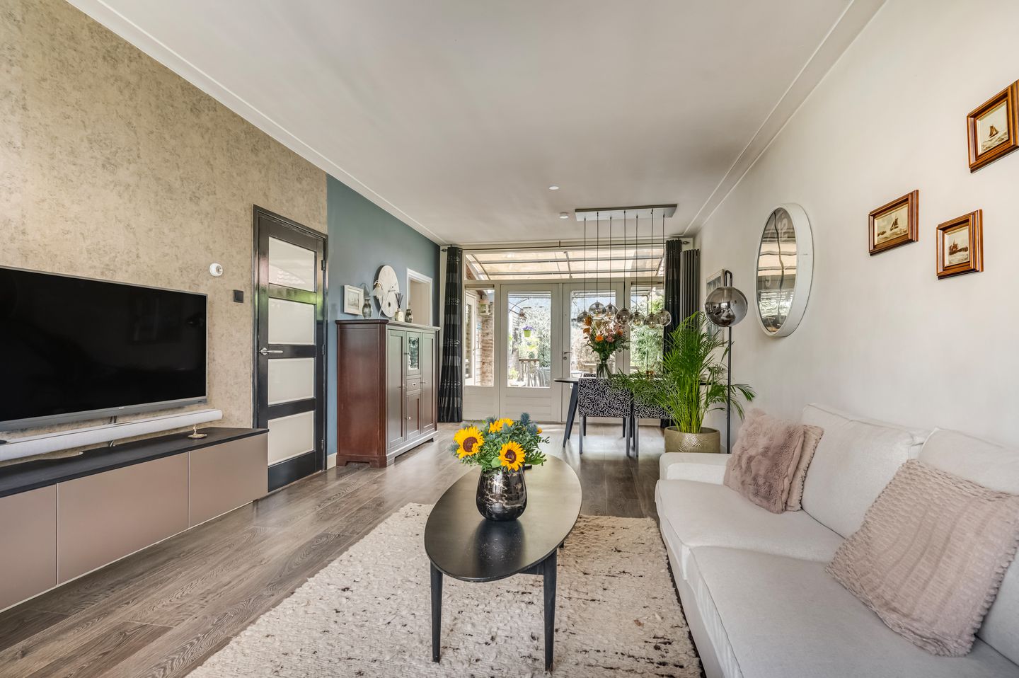 Foto 10 van Tweede Parallelweg 2