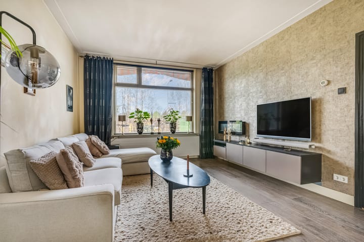 Photo 2 of Tweede Parallelweg 2