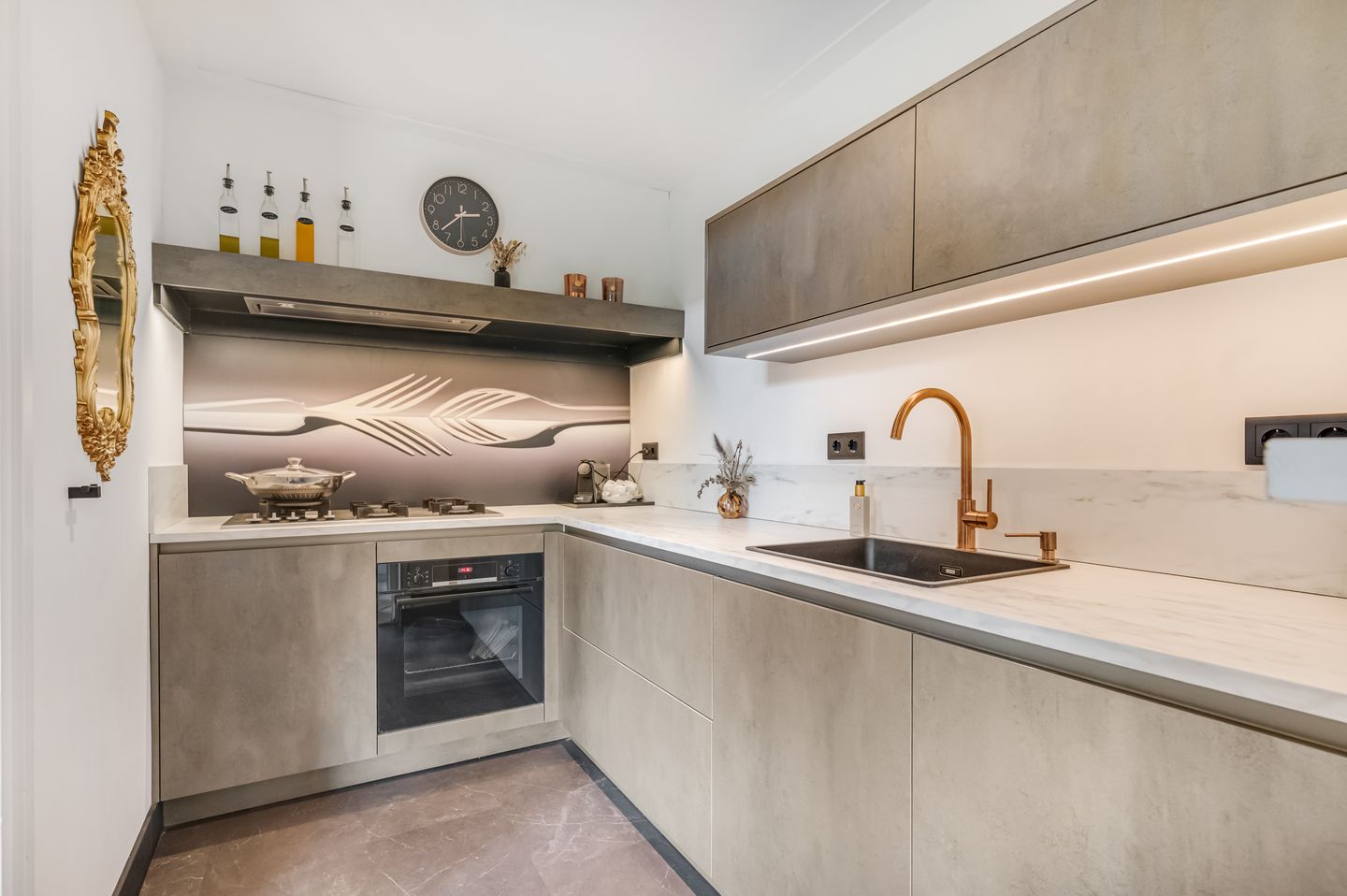 Foto 14 van Tweede Parallelweg 2