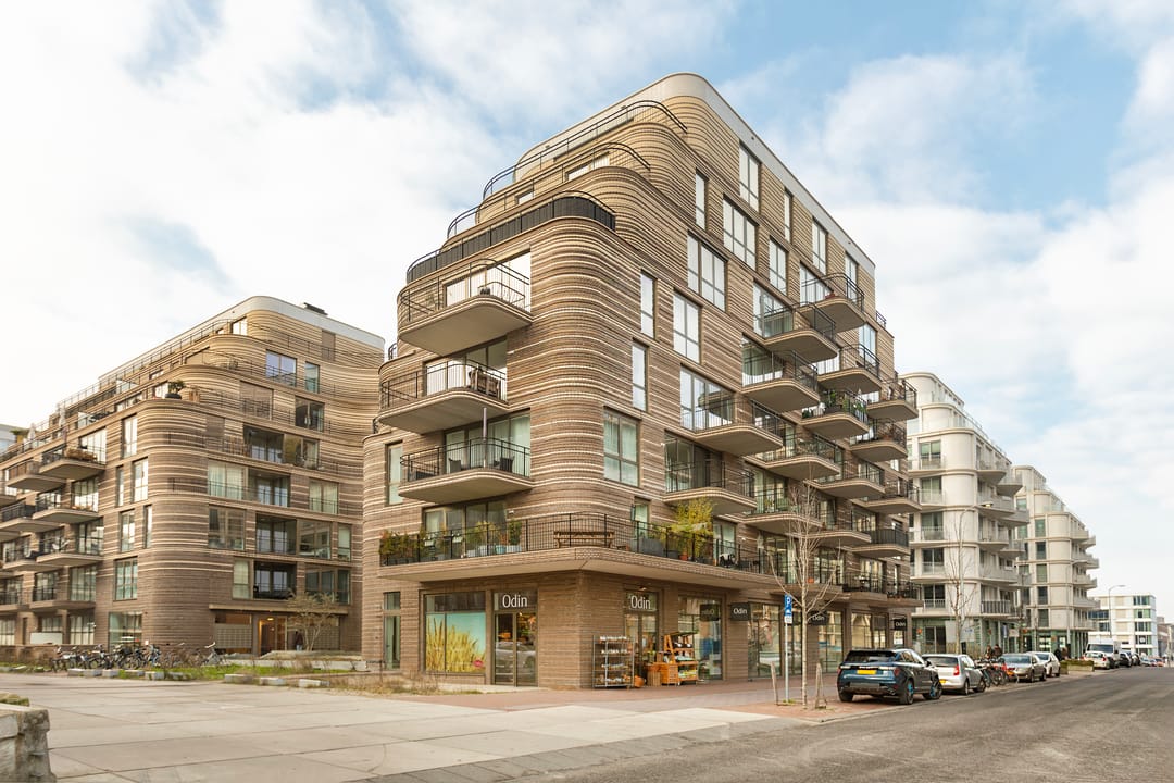 Luxurious Penthouse with Panoramic Views in Amsterdam Overhoeks — 47