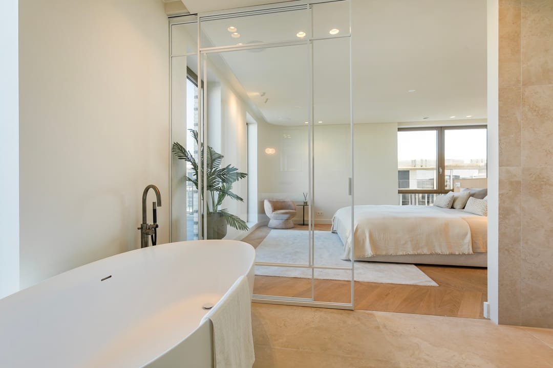 Luxurious Penthouse with Panoramic Views in Amsterdam Overhoeks — 32