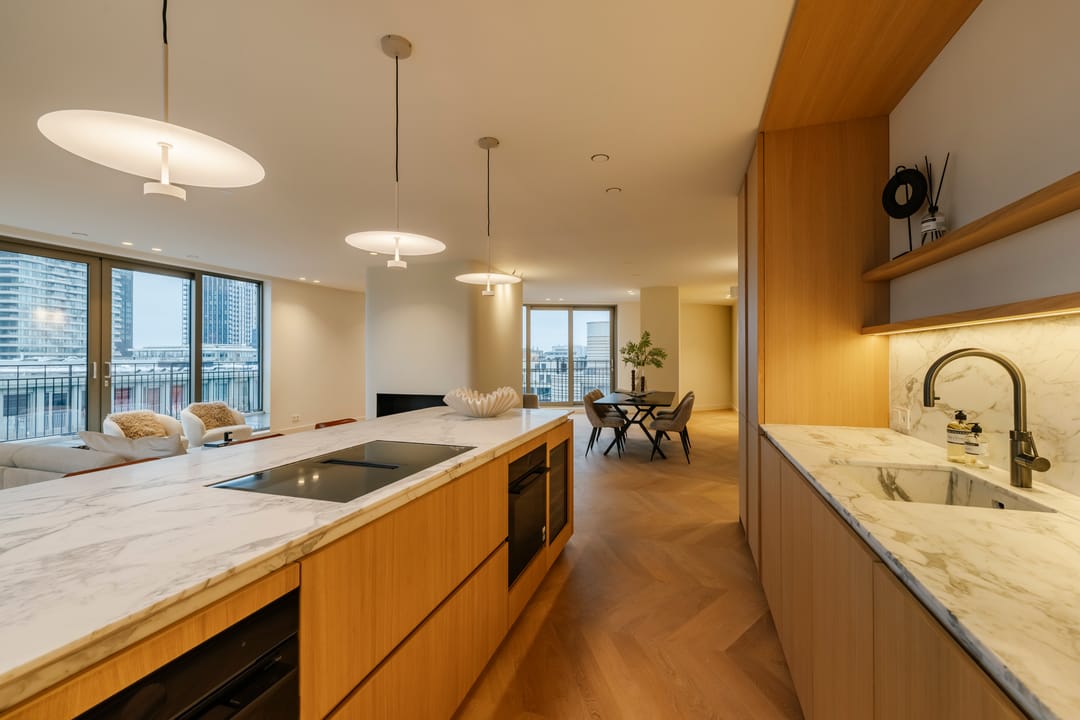 Luxurious Penthouse with Panoramic Views in Amsterdam Overhoeks — 17