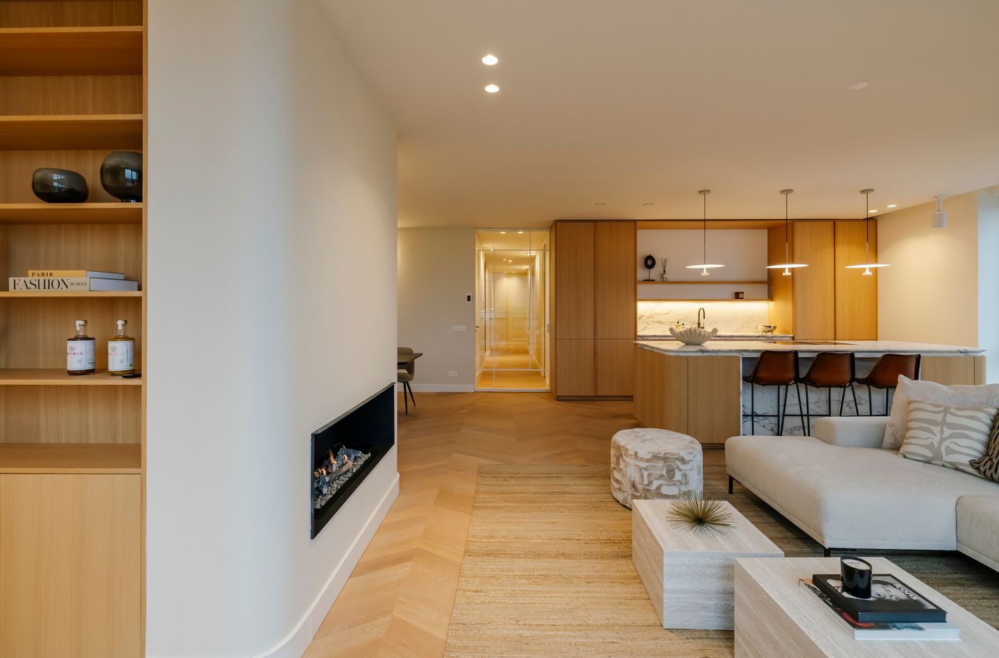 Luxurious Penthouse with Panoramic Views in Amsterdam Overhoeks — 14