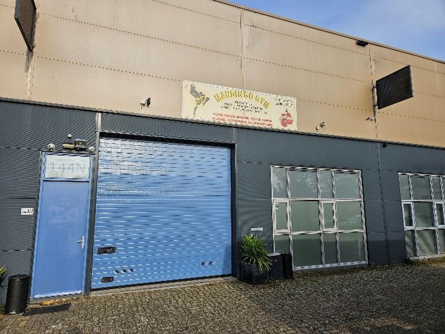View photo 2 of Van IJsendijkstraat 144-N