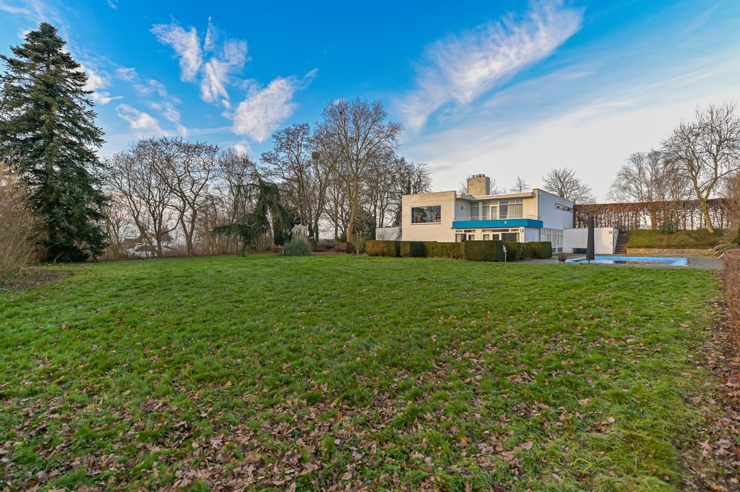 Detached Villa with Panoramic Views and Impressive Grounds in Meerssen — 32