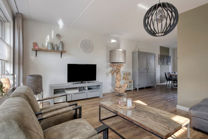 Photo 2 of Veerschuit 15