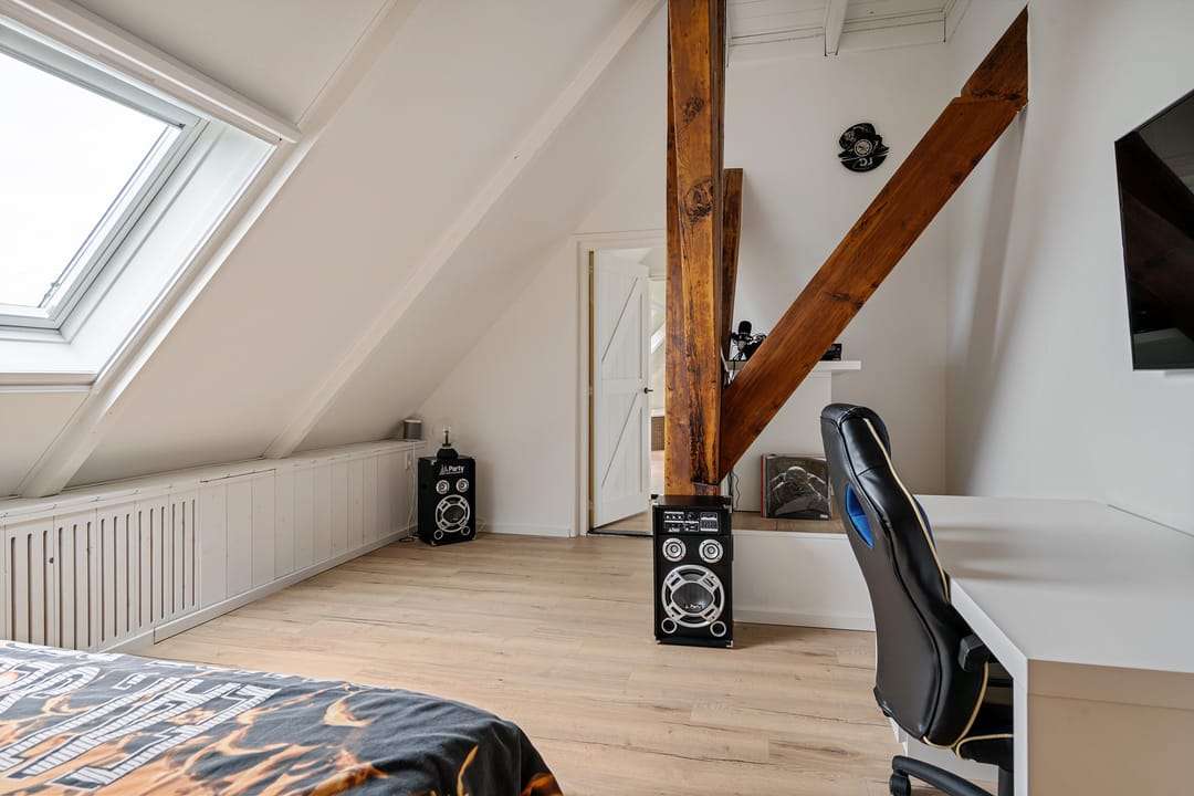 Historic Waterfront Farmhouse with Endless Possibilities — 28