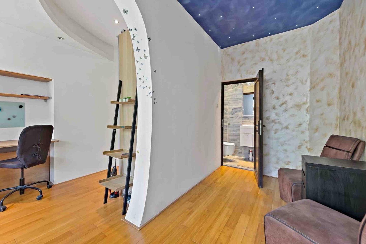 Photo 25 of Dautzenbergstraat 43