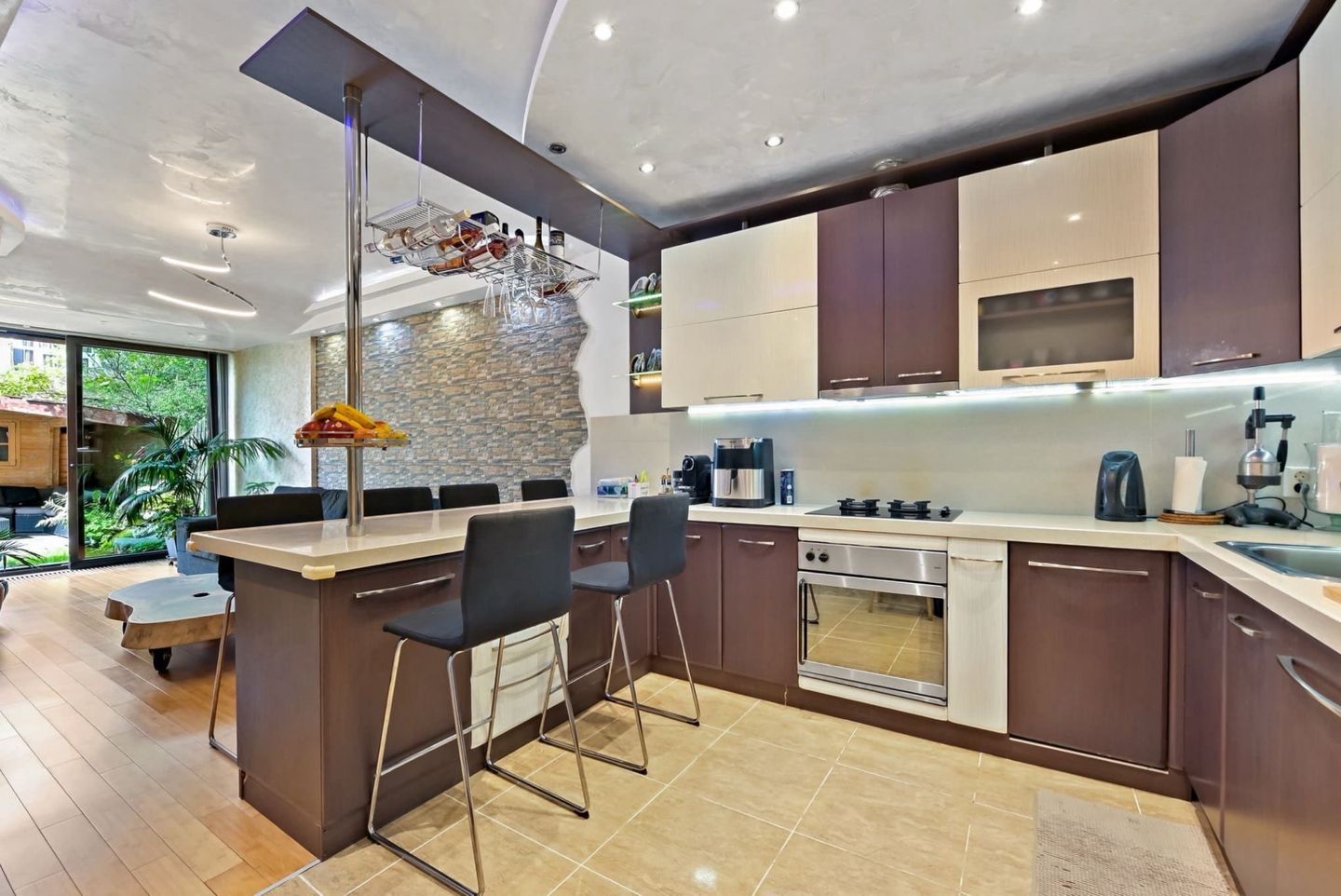 Photo 4 of Dautzenbergstraat 43