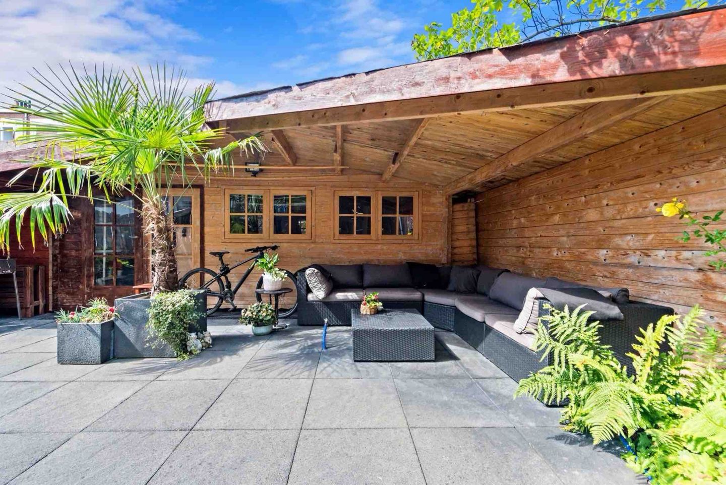 Photo 14 of Dautzenbergstraat 43