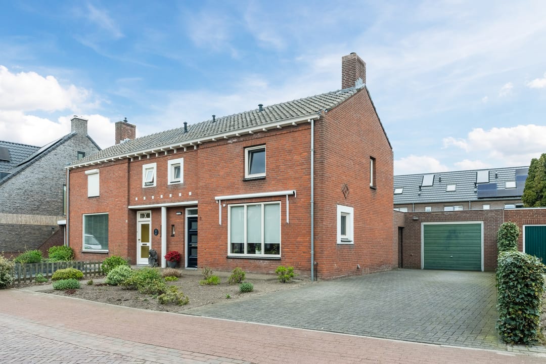 Photo 1 of Professor vd Veldenstraat 3