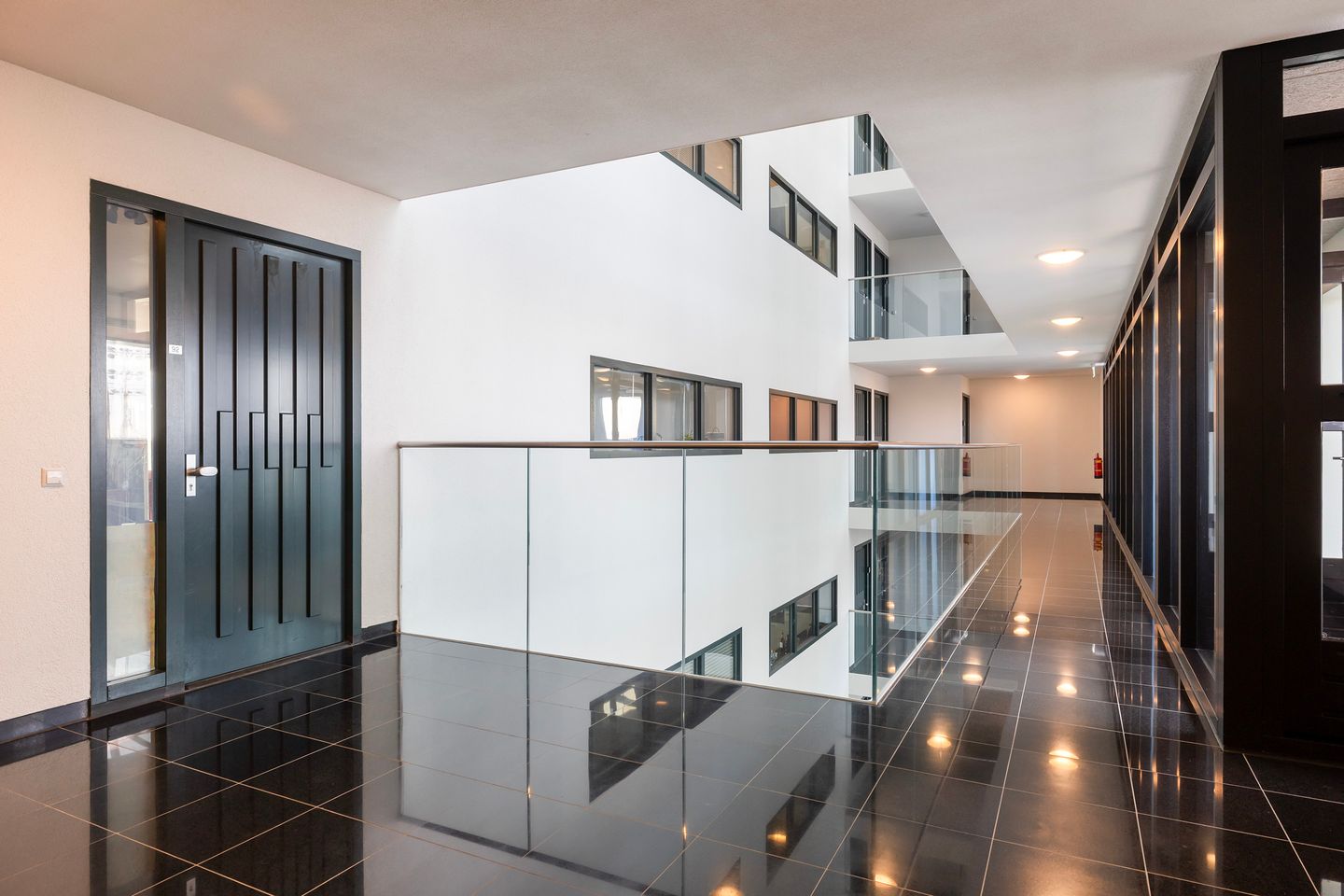 Photo 4 of Herculeslaan 92