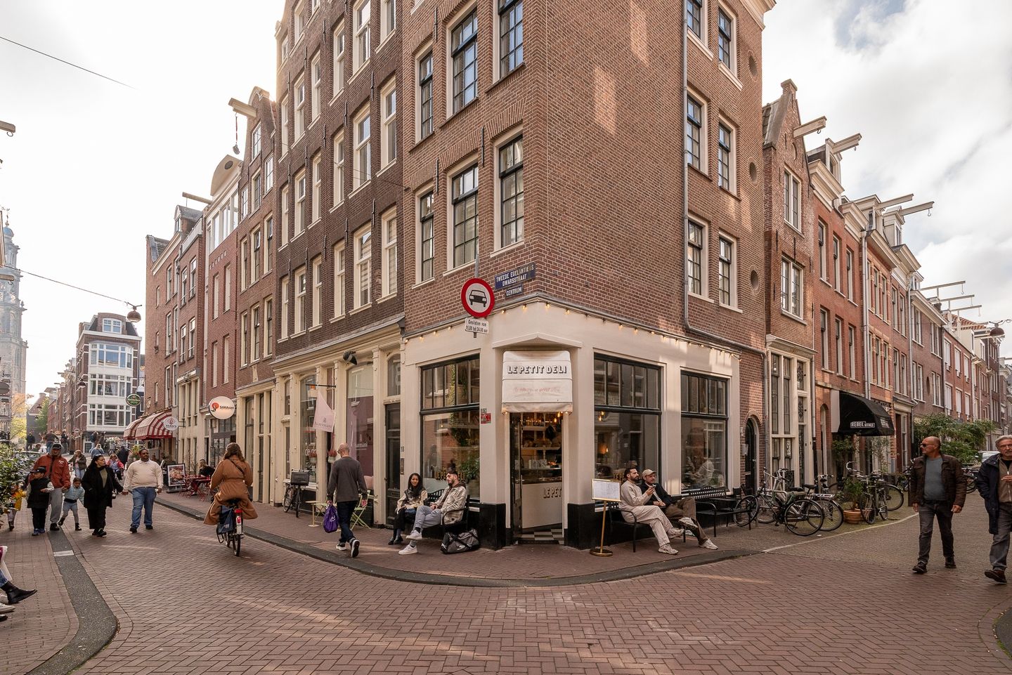 Photo 35 of Egelantiersstraat 49-H