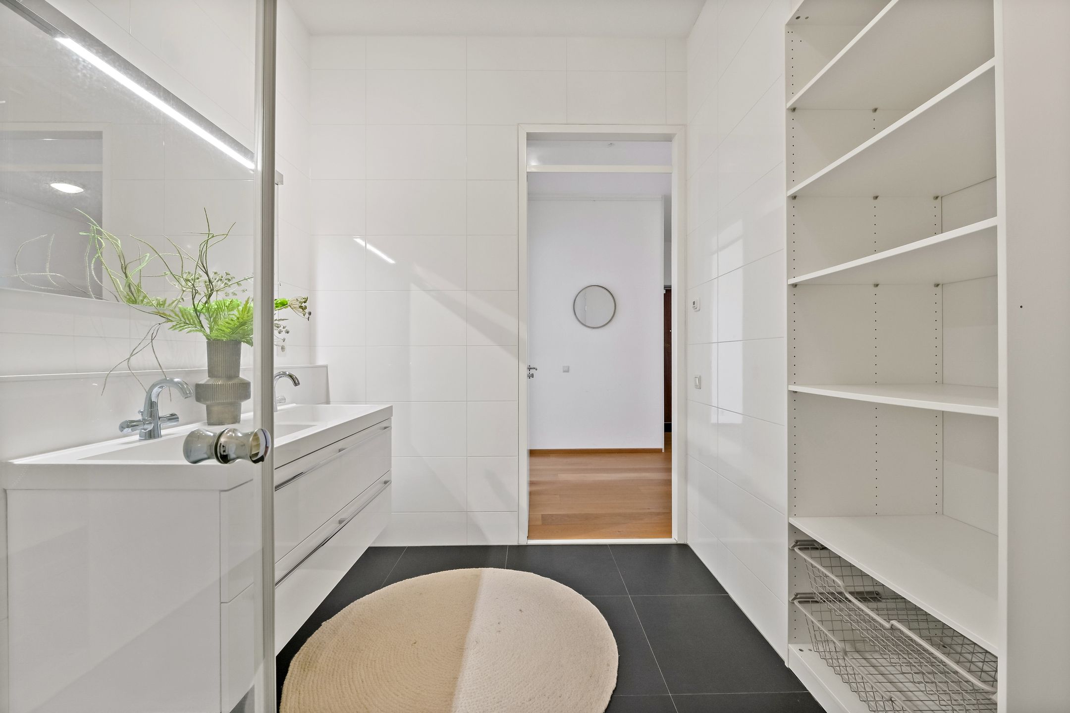 Photo 36 of Hellingweg 16-A