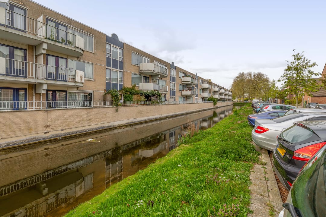 Instapklare maisonnette met drie slaapkamers en balkon in rustige Rotterdamse woonwijk — 37