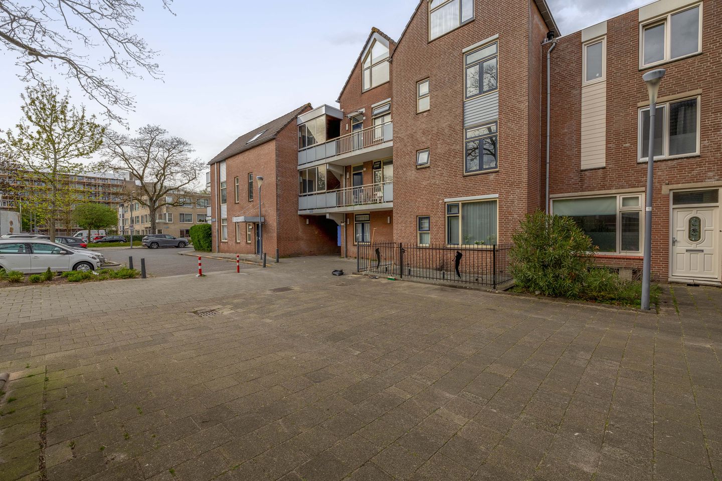 Instapklare maisonnette met drie slaapkamers en balkon in rustige Rotterdamse woonwijk — 34