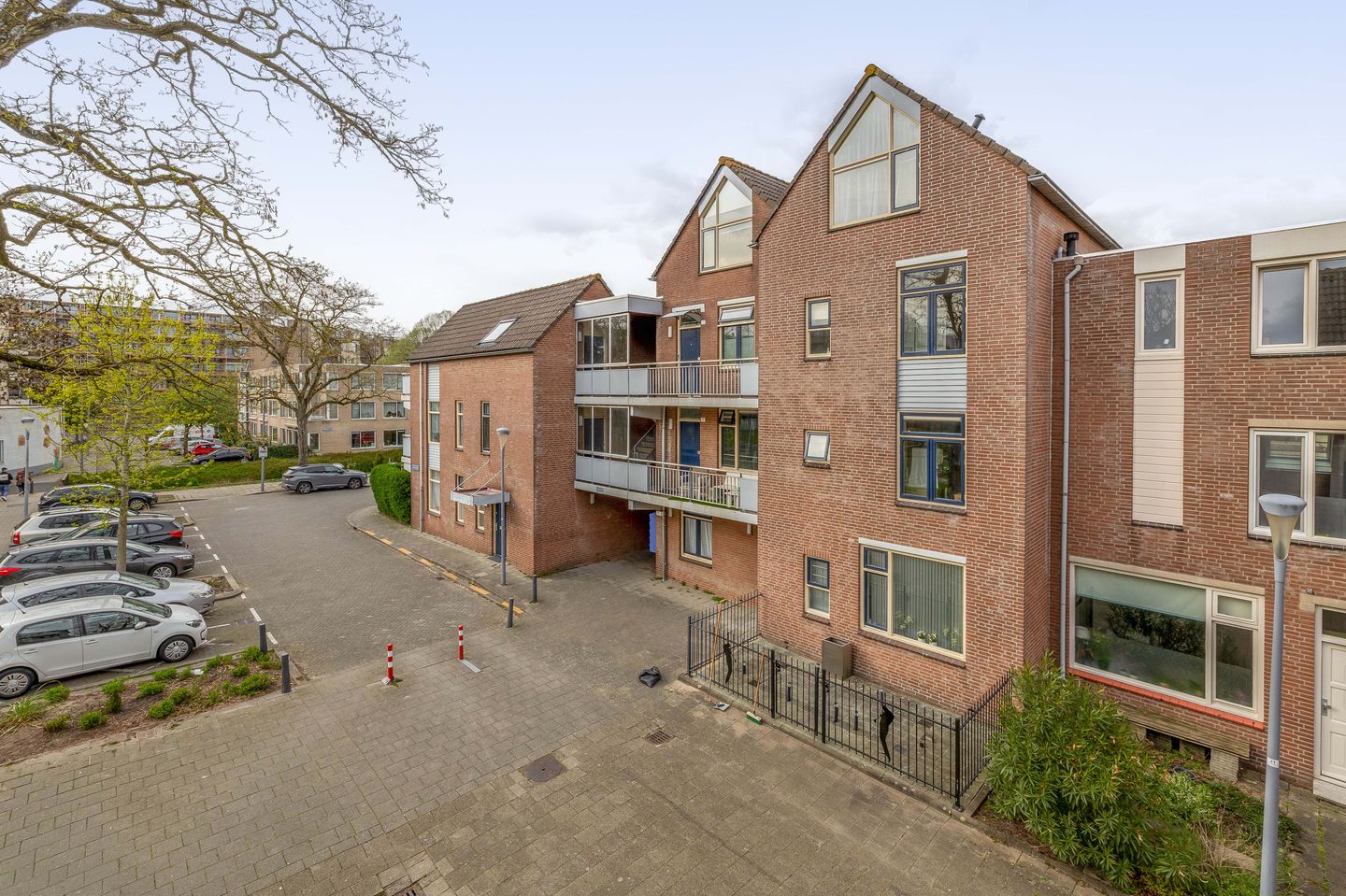 Instapklare maisonnette met drie slaapkamers en balkon in rustige Rotterdamse woonwijk — 35