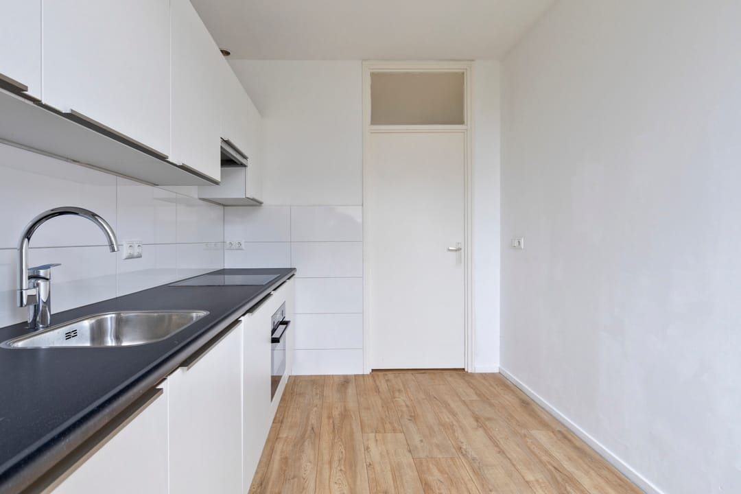 Photo 13 of Madame Curiestraat 55