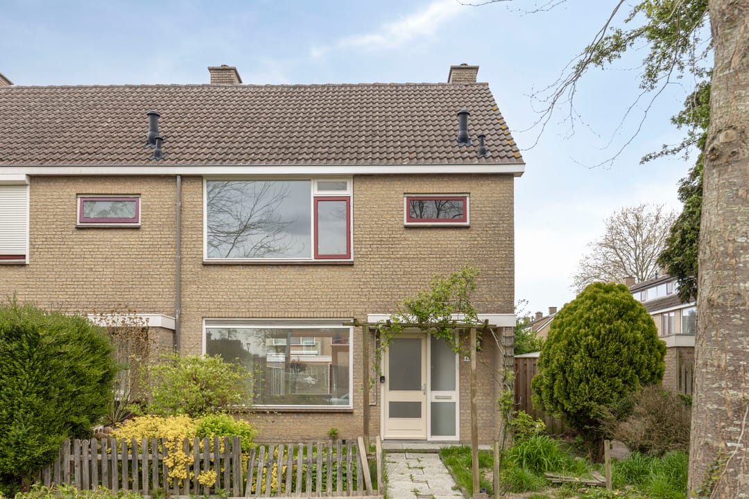 Photo 31 of Madame Curiestraat 55