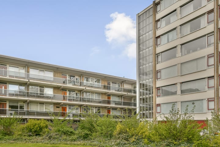 Photo 4 of Burgemeester A. van Walsumlaan 51