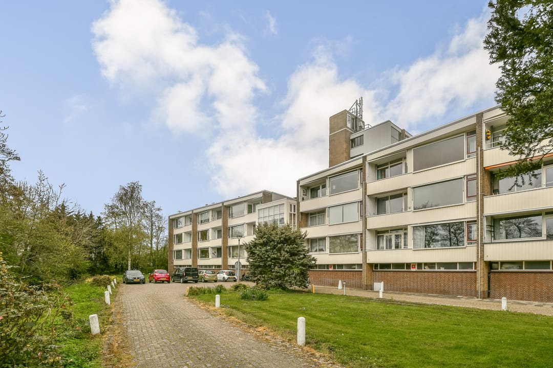 Photo 1 of Burgemeester A. van Walsumlaan 51