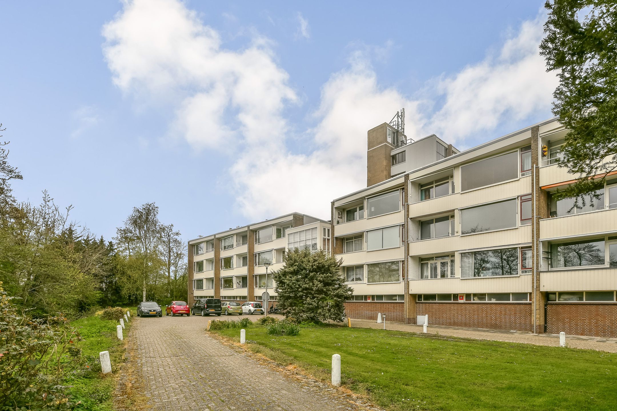 Burgemeester A. van Walsumlaan 51 