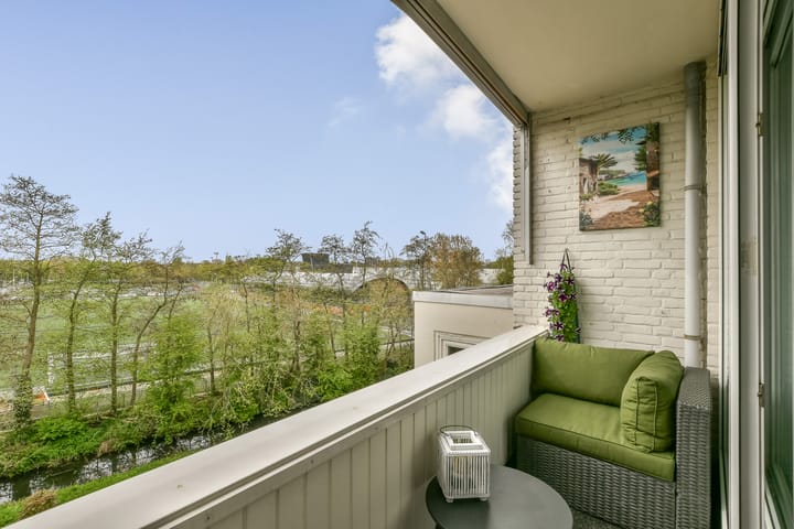 Photo 3 of Burgemeester A. van Walsumlaan 51