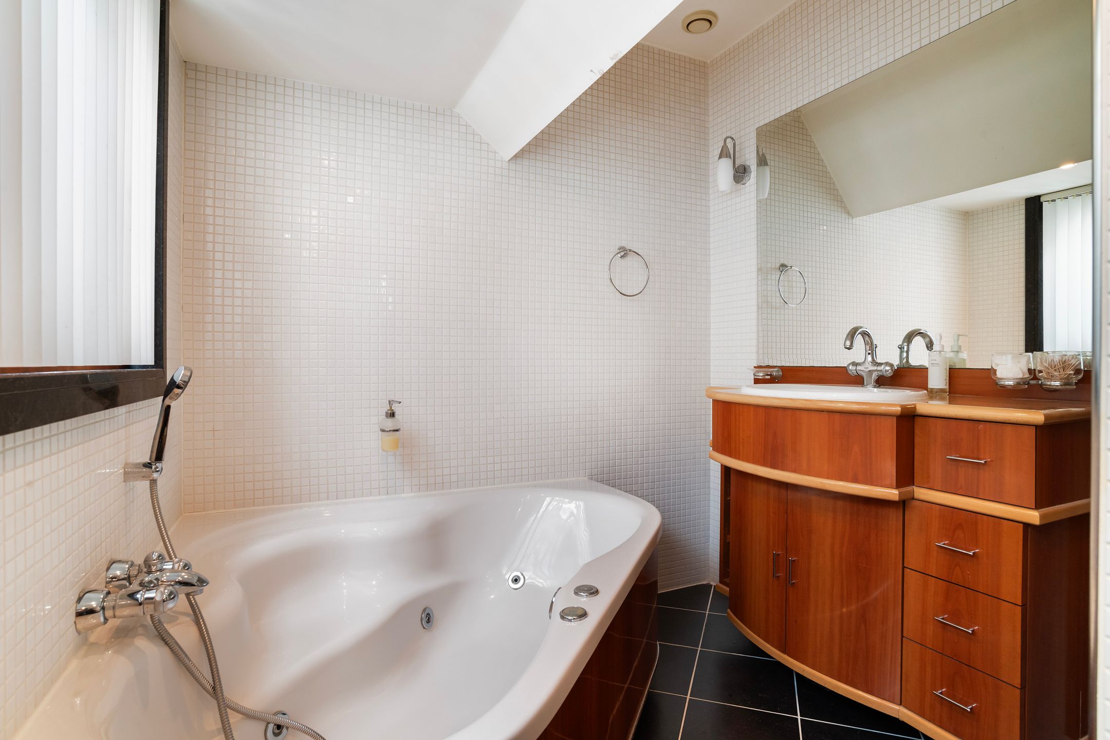 Foto 21 van Zwijndrechtsestraat 12