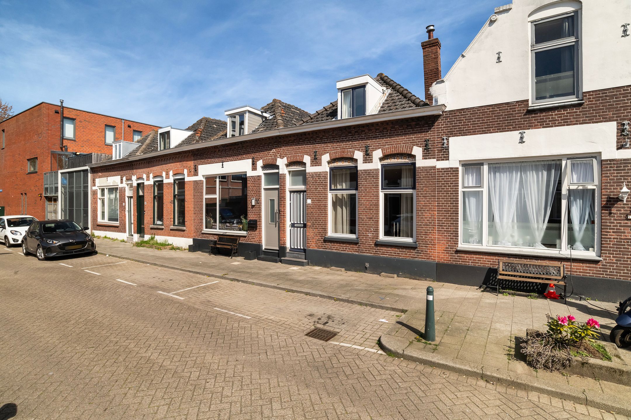 Foto 24 van Zwijndrechtsestraat 12