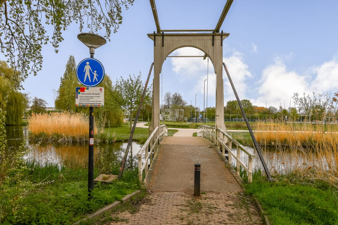 Photo 23 of Burgemeester A. van Walsumlaan 51