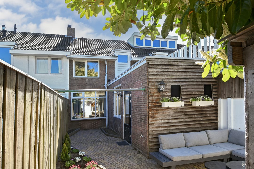 Move-in ready terraced house with roof terrace in Eindhoven Gestel — 23