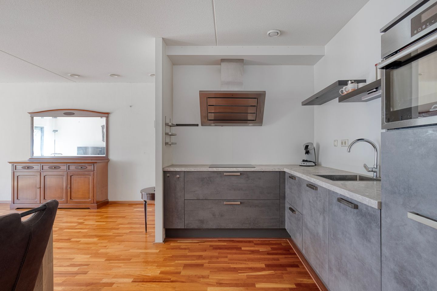 Foto 10 van Burg v Roijenstr Oost 4-F