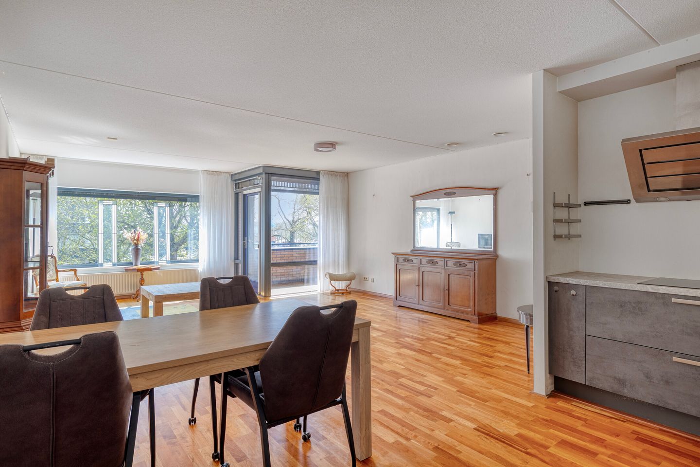 Foto 14 van Burg v Roijenstr Oost 4-F