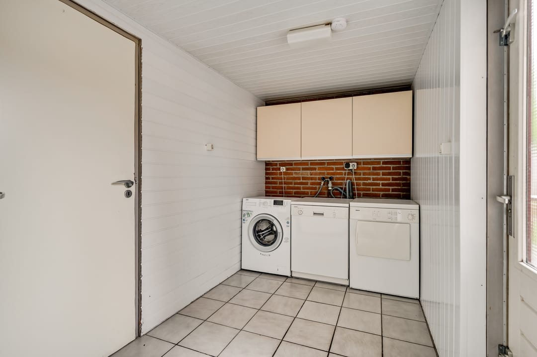 Photo 22 of Kanakker 34