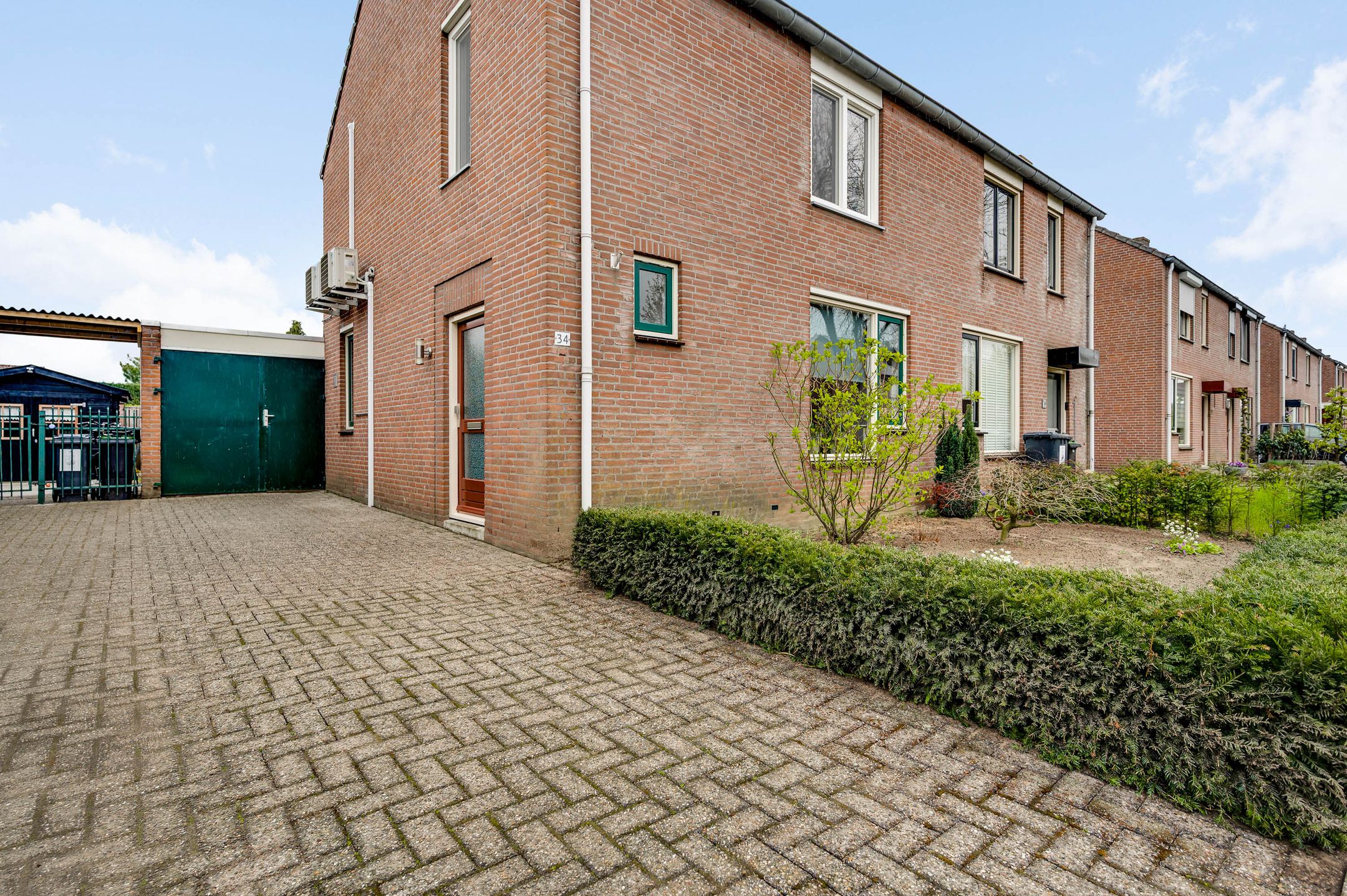 Photo 9 of Kanakker 34