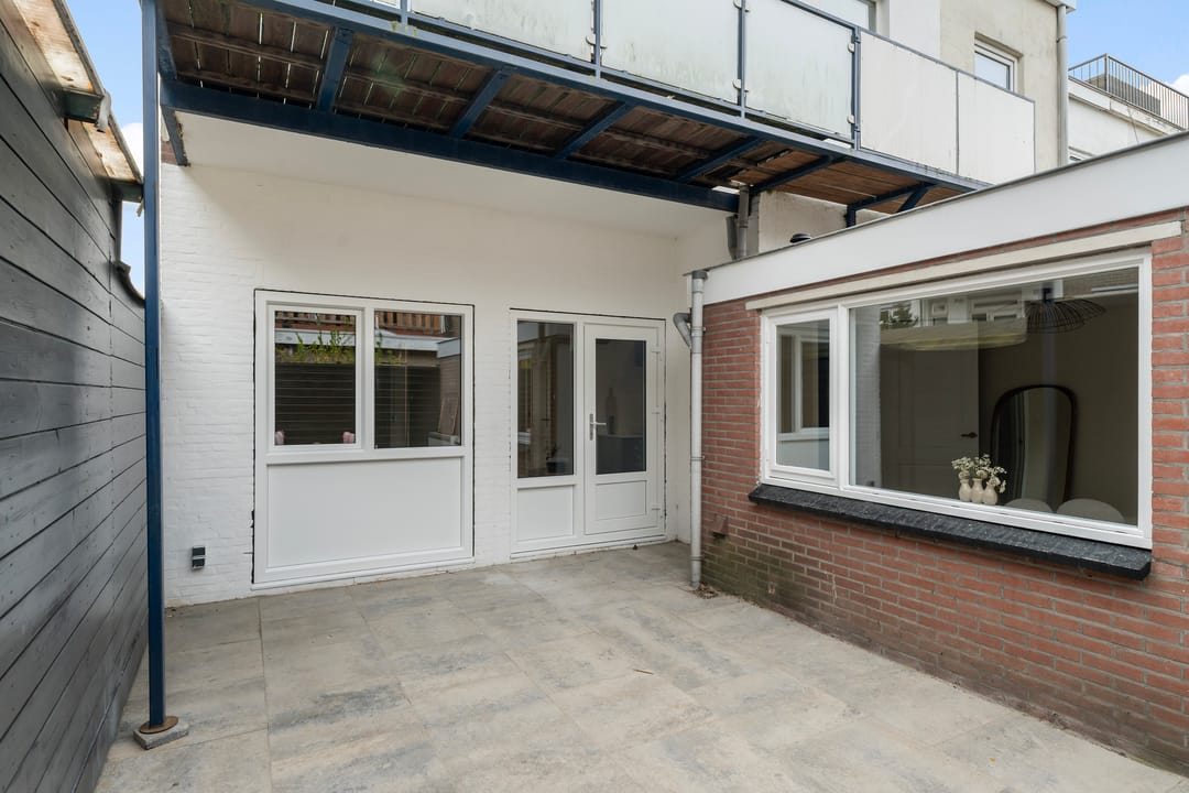 Renovated ground floor apartment with garden in Houtwijk — 31