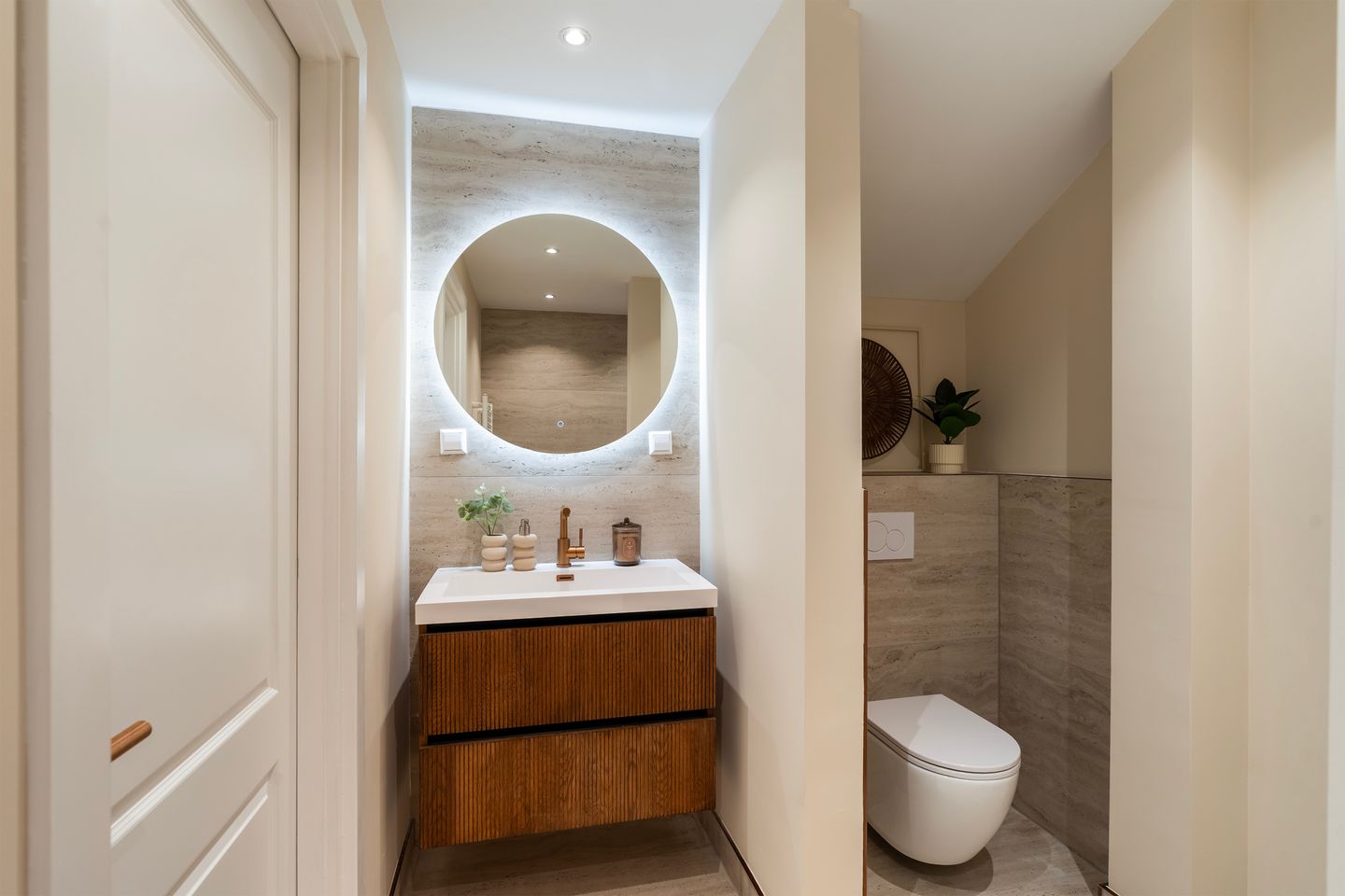 Renovated ground floor apartment with garden in Houtwijk — 25