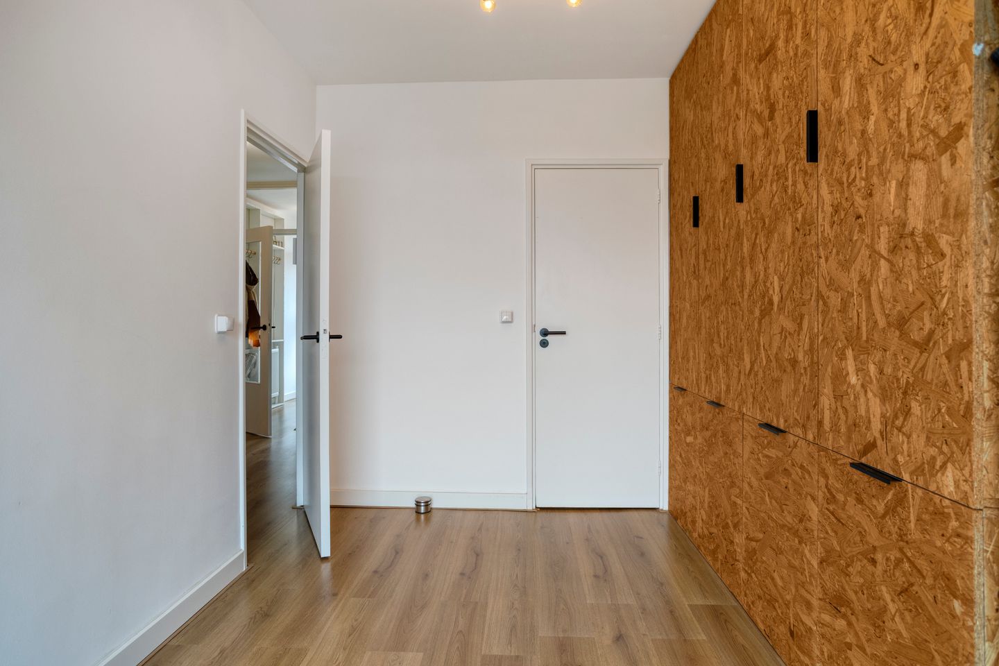Perfectly maintained apartment with lovely balcony and free view over water — 19