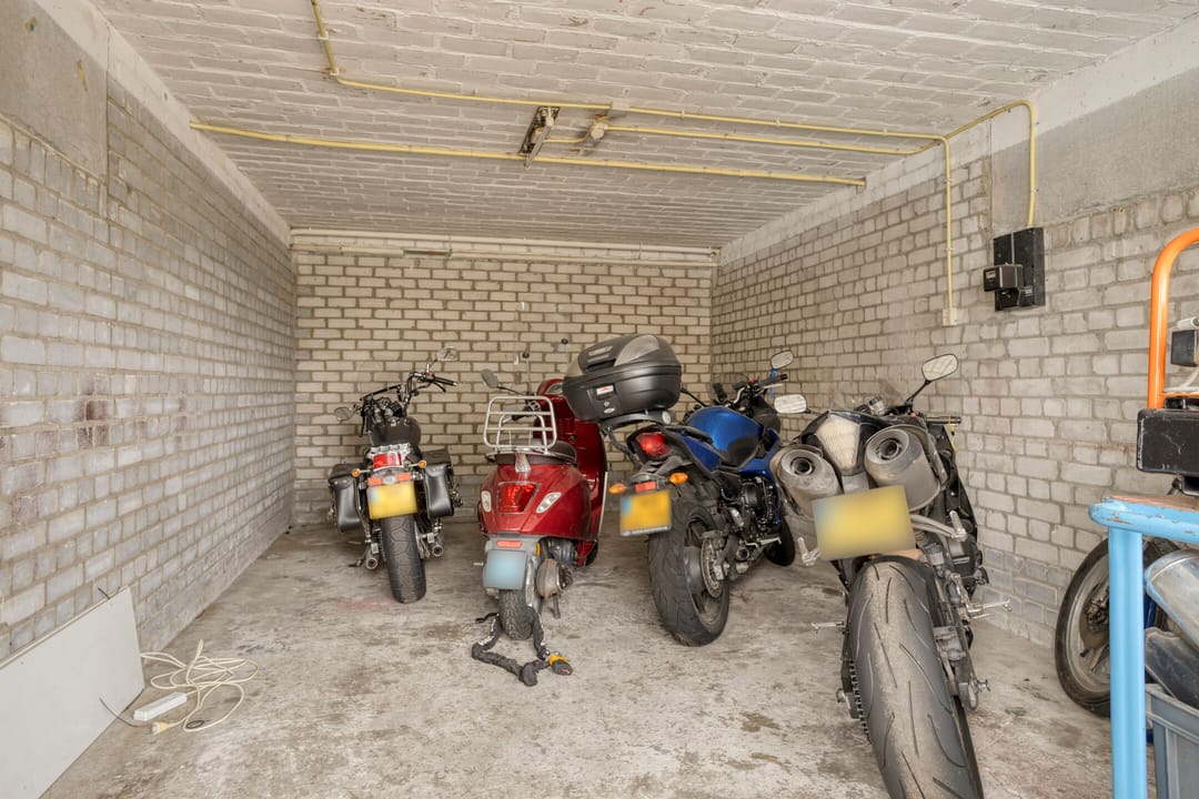 Perfectly maintained apartment with lovely balcony and free view over water — 31