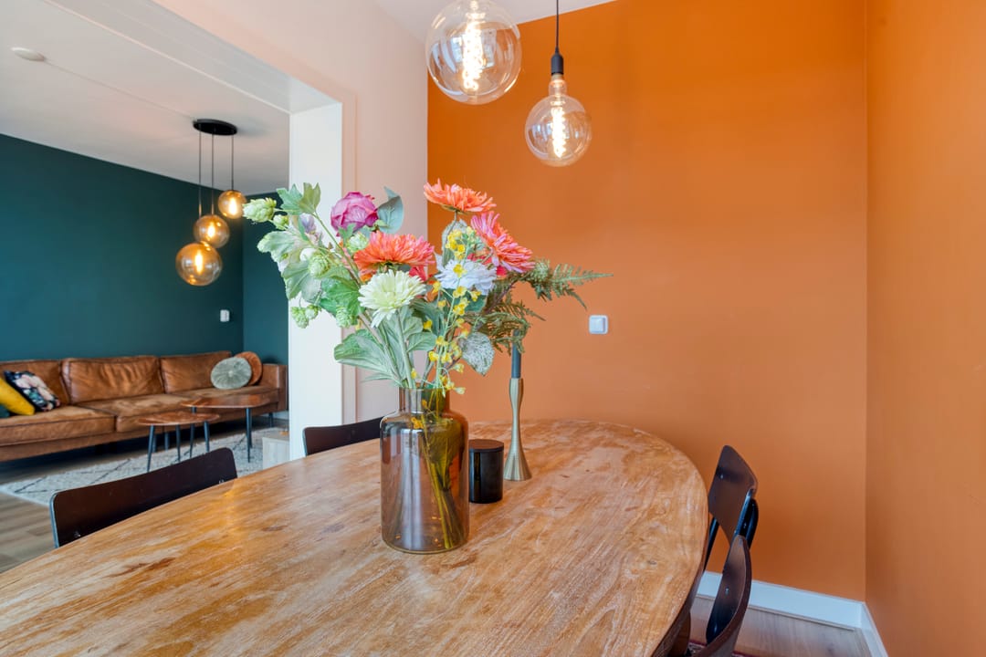Perfectly maintained apartment with lovely balcony and free view over water — 7