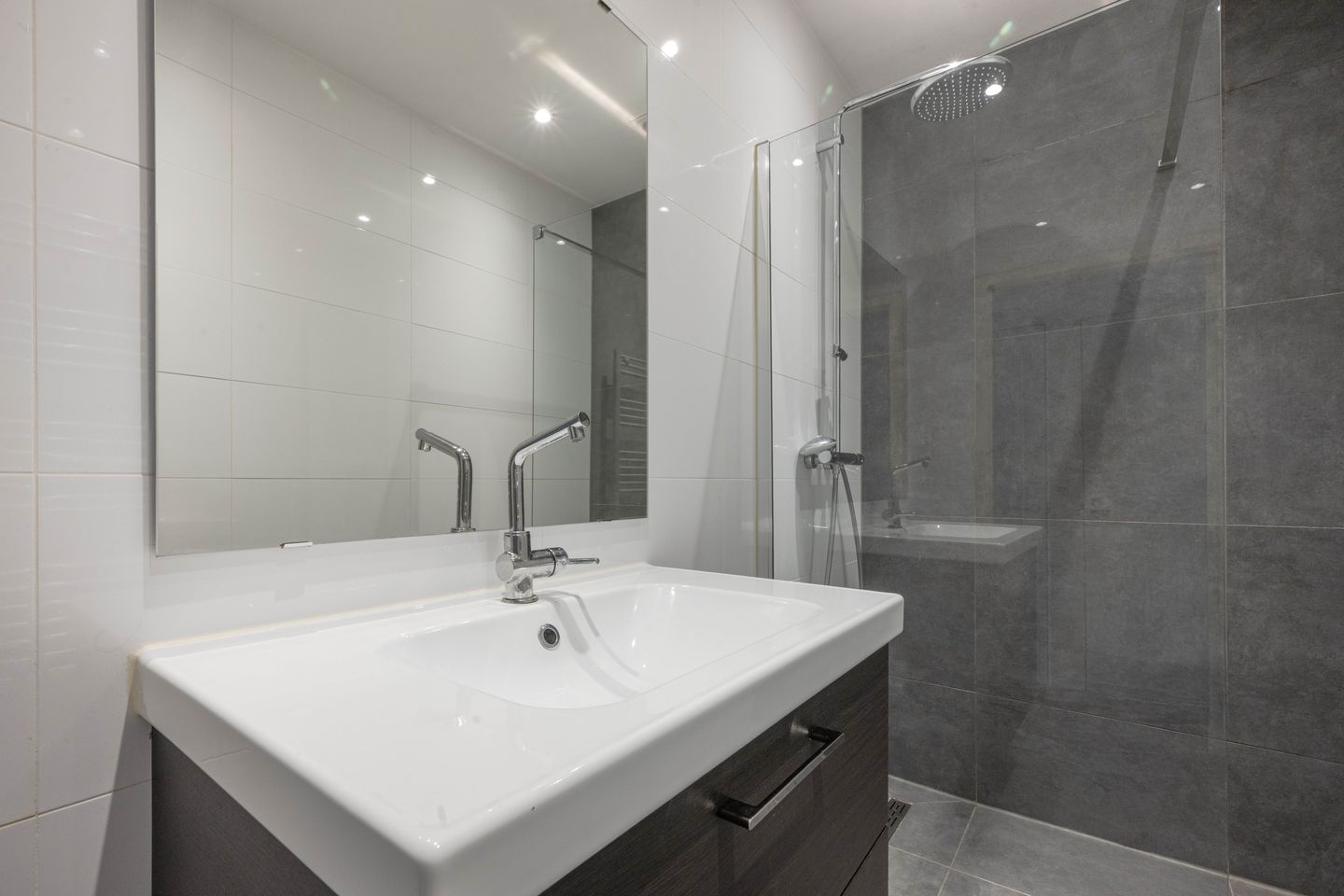 Foto 14 van Oostvoornsestraat 15-B