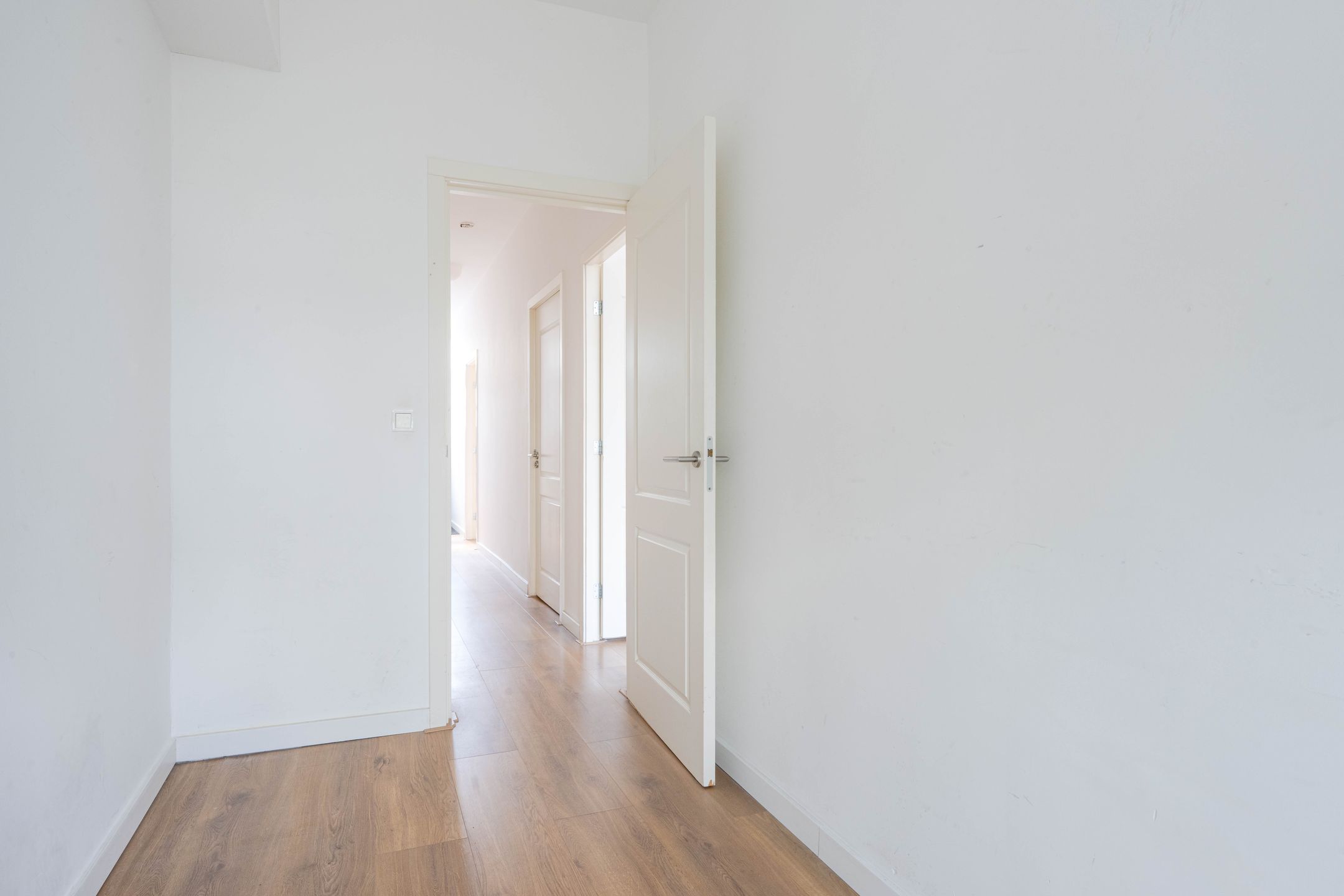 Foto 24 van Oostvoornsestraat 15-B