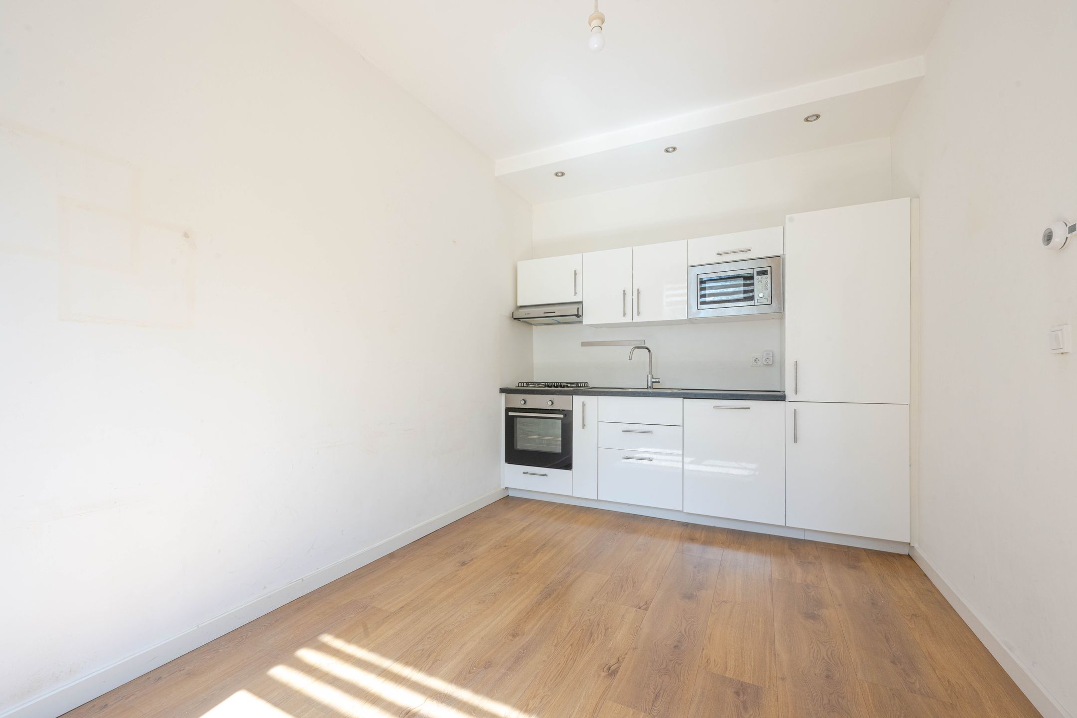 Foto 9 van Oostvoornsestraat 15-B